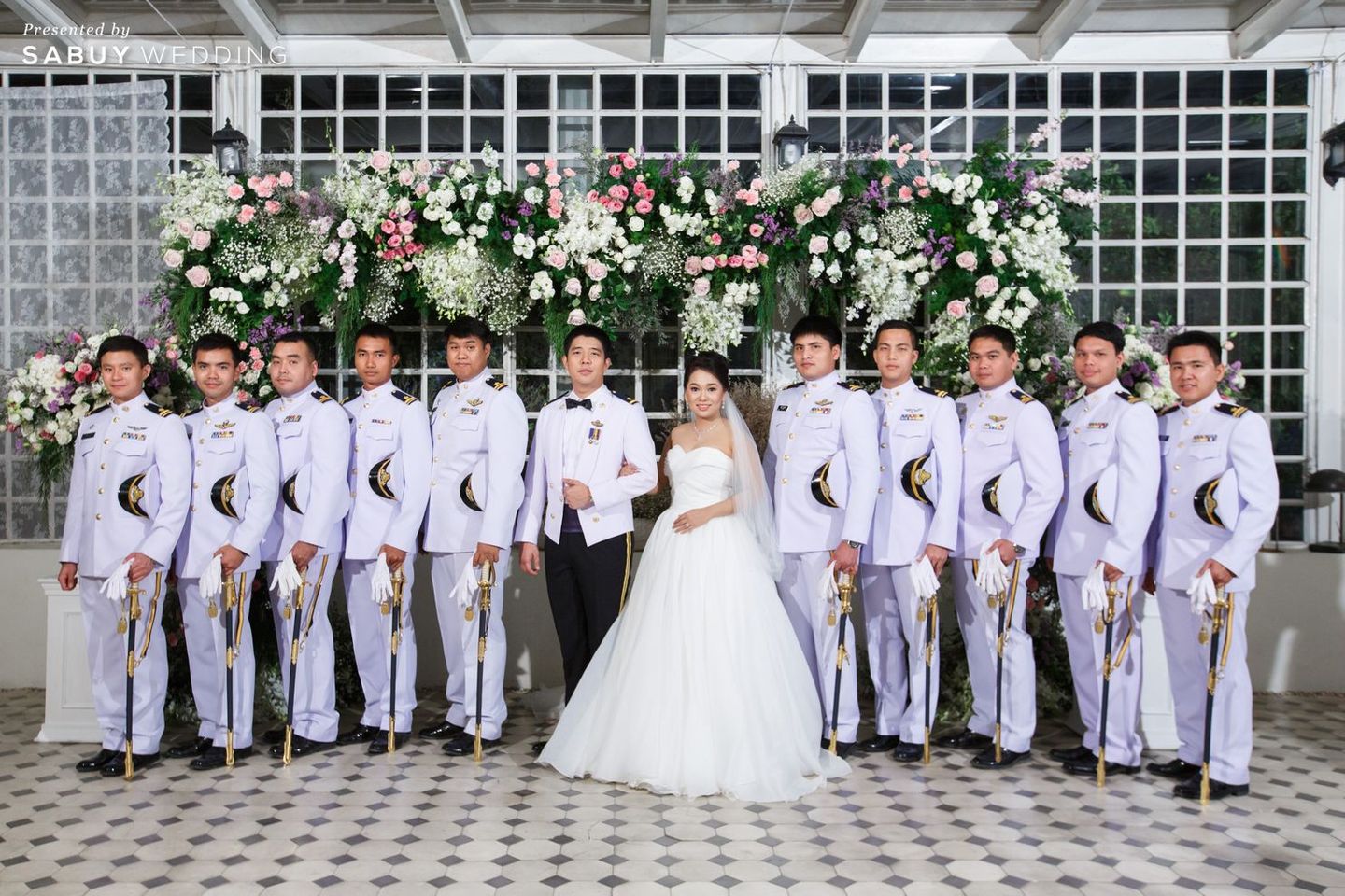 ชุดบ่าวสาว,รูปงานแต่ง,เพื่อนเจ้าบ่าว,งานแต่งงาน,ชุดเจ้าสาว,ชุดเจ้าบ่าว,จัดดอกไม้งานแต่ง รีวิวงานแต่งเรียบหรูดูสง่างาม แฝงความอ่อนหวานจากมวลดอกไม้ @Benedict Studio