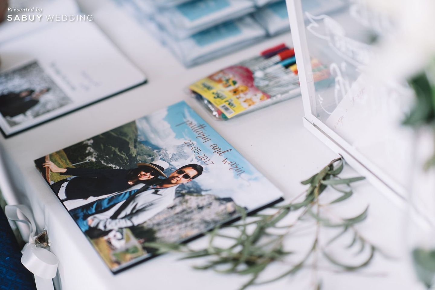 undefined รีวิวงานแต่งเป๊ะมีสไตล์ เก๋ตรงเรียบง่าย แต่ได้พรีเซ้นต์บ่าวสาว @VARAVELA