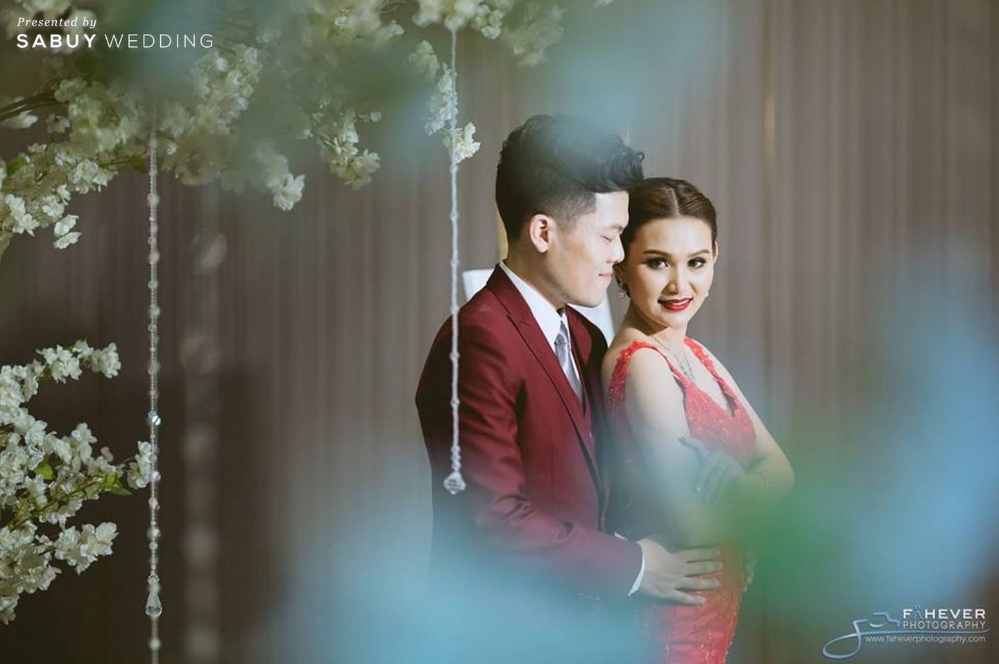งานแต่งงาน,สถานที่แต่งงาน,สถานที่จัดงานแต่งงาน,The HALLS Bangkok,Fahever Photography,เจ้าบ่าว,เจ้าสาว ปาร์ตี้งานแต่งชุดแดงสุดแซ่บ แสงสีจัดเต็ม by Fahever Photography