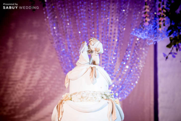 เค้กแต่งงาน,เค้กงานแต่ง,พร็อพ รีวิวงานแต่งสุดโรแมนติก ธีม Beauty & The Beast @Sheraton Grande Sukhumvit