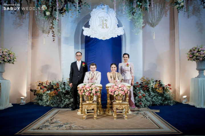 โรงแรม,สถานที่แต่งงาน,พิธีแต่งงาน,ชุดเจ้าสาว,ชุดไทย,พิธีแต่งงานแบบไทย,ตกแต่งงานแต่ง,จัดดอกไม้งานแต่ง,รดน้ำสังข์ รีวิวงานแต่งสุดโรแมนติก ธีม Beauty & The Beast @Sheraton Grande Sukhumvit