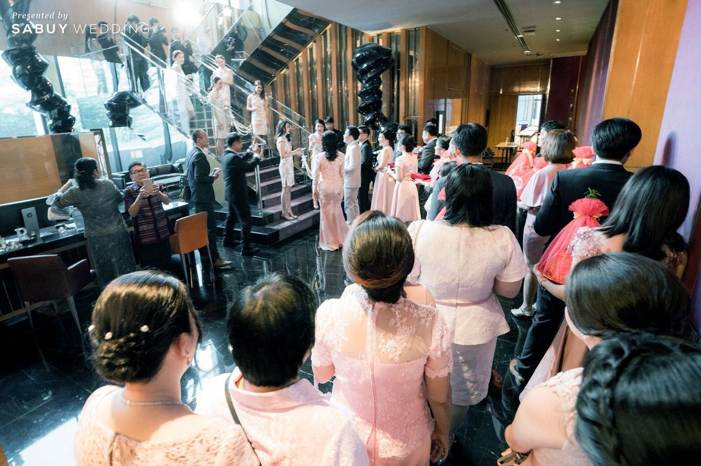 สถานที่แต่งงาน,โรงแรม,พิธีหมั้น,พิธีแต่งงานแบบไทย,ขบวนขันหมาก,แห่ขันหมาก รีวิวงานแต่งธีม Bling Bling Sparkling ในสถานที่แต่งงานสุดเพอร์เฟ็กต์ @Renaissance Bangkok