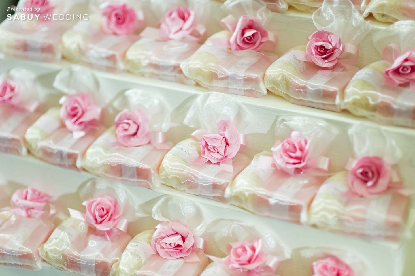 undefined รีวิวงานแต่งธีม Bling Bling Sparkling ในสถานที่แต่งงานสุดเพอร์เฟ็กต์ @Renaissance Bangkok