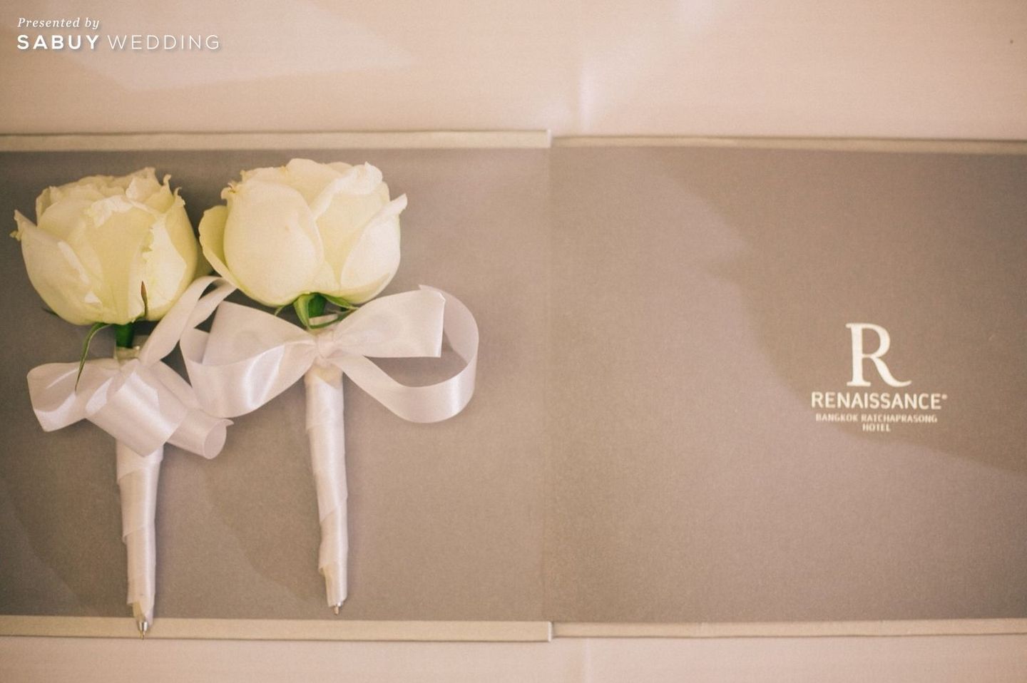 undefined รีวิวงานแต่งธีม Bling Bling Sparkling ในสถานที่แต่งงานสุดเพอร์เฟ็กต์ @Renaissance Bangkok