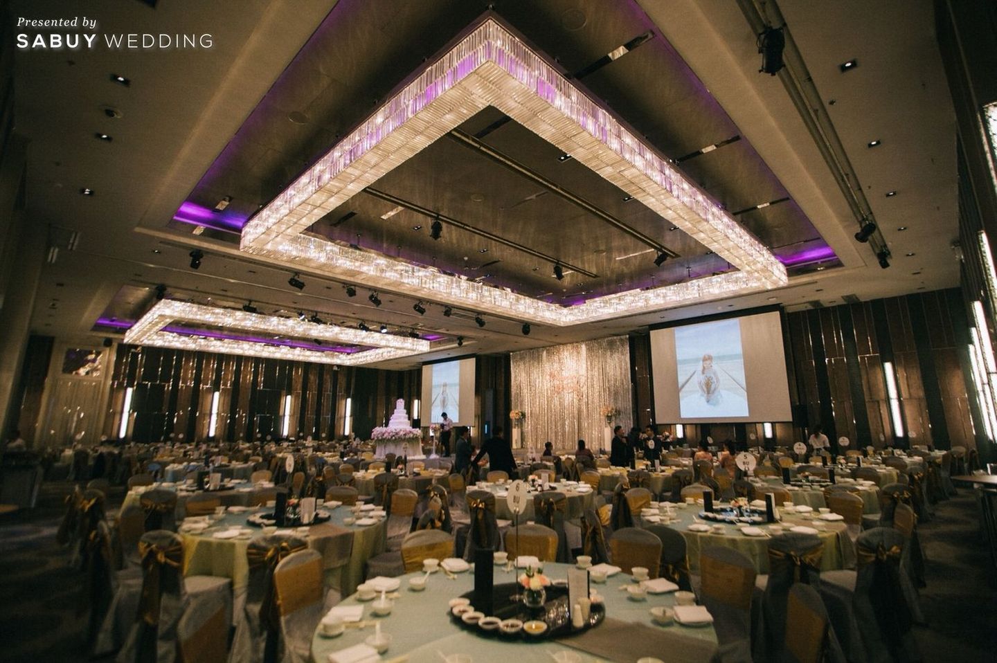 undefined รีวิวงานแต่งธีม Bling Bling Sparkling ในสถานที่แต่งงานสุดเพอร์เฟ็กต์ @Renaissance Bangkok