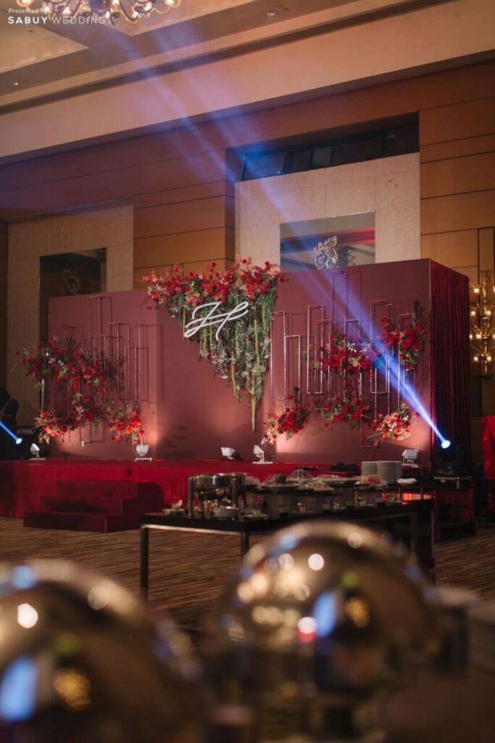 สถานที่แต่งงาน,โรงแรมดอกไม้,จัดดอกไม้งานแต่ง,ตกแต่งงานแต่ง,เวทีงานแต่ง รีวิวงานแต่งสีแดง สวยแพงสุดชิค ลุคจีนโมเดิร์น @Conrad Bangkok