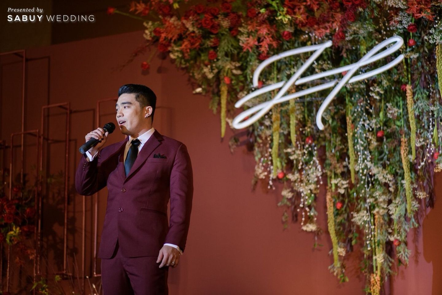 สถานที่แต่งงาน,โรงแรม,เจ้าบ่าว,ชุดเจ้าบ่าว,ดอกไม้,จัดดอกไม้งานแต่ง,ตกแต่งงานแต่ง,เวทีงานแต่ง,พิธีแต่งงาน รีวิวงานแต่งสีแดง สวยแพงสุดชิค ลุคจีนโมเดิร์น @Conrad Bangkok
