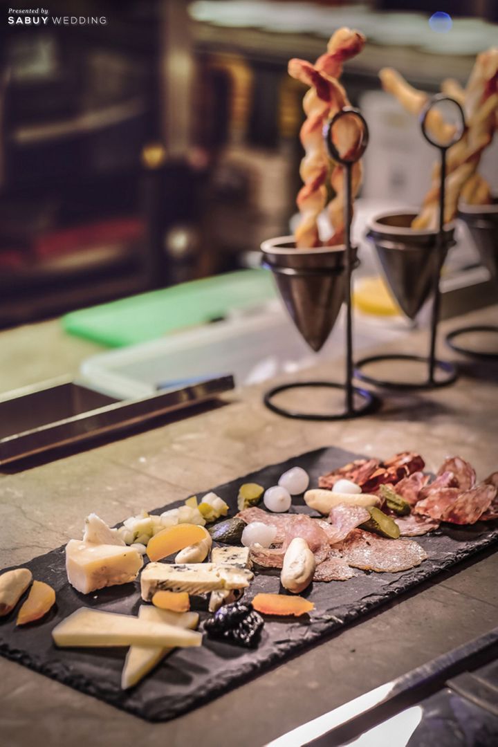 ้ห้องอาหาร,โรงแรม,Tapas Vino,Pullman Grande Sukhumvit,เมนูพิเศษ Say It With Dinner บอกความในใจ เซอร์ไพรส์คนพิเศษกับวาเลนไทน์ดินเนอร์ @Pullman Grande Sukhumvit