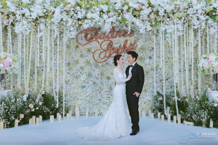 รีวิวงานแต่งในสถานที่สุดอลัง ตกแต่งเรียบง่าย ได้งานสวยเป๊ะ @ The Berkeley Hotel Pratunam