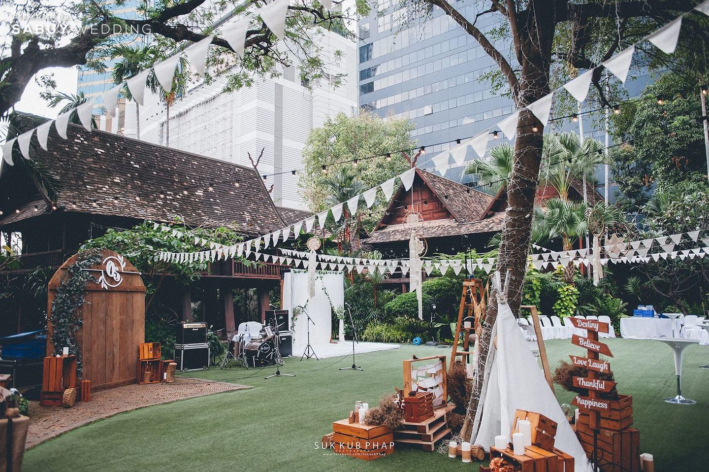 สถานที่จัดงานแต่งงาน,แต่งงาน,งานแต่งงาน,เจ้าบ่าว,เจ้าสาว,สถานที่แต่งงานoutdoor,สถานที่จัดงานในสวน รีวิวงานแต่งสนุกเบอร์ใหญ่ สไตล์โบฮีเมียน @ สยามสมาคม