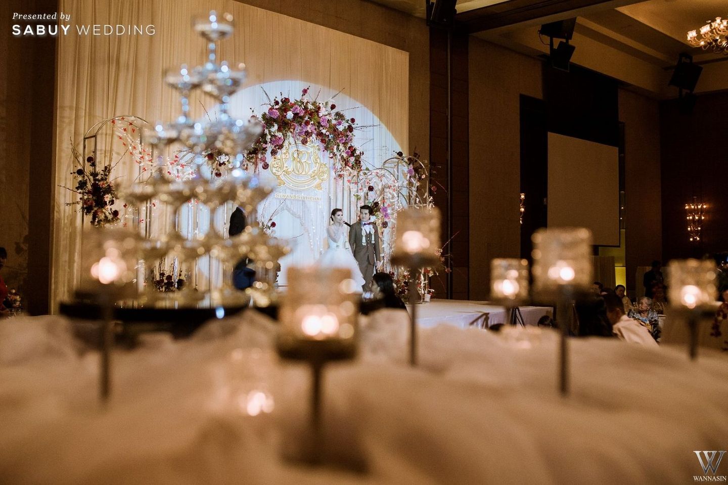 สถานที่แต่งงาน,โรงแรม,พิธีแต่งงาน,เจ้าบ่าว,เจ้าสาว,ชุดเจ้าสาว,ตกแต่งงานแต่ง,จัดดอกไม้งานแต่ง,เวทีงานแต่ง รีวิวงานแต่งธีม Rose Gold สวยมีเสน่ห์ เก๋ด้วยพร็อพขนนก @Conrad Bangkok