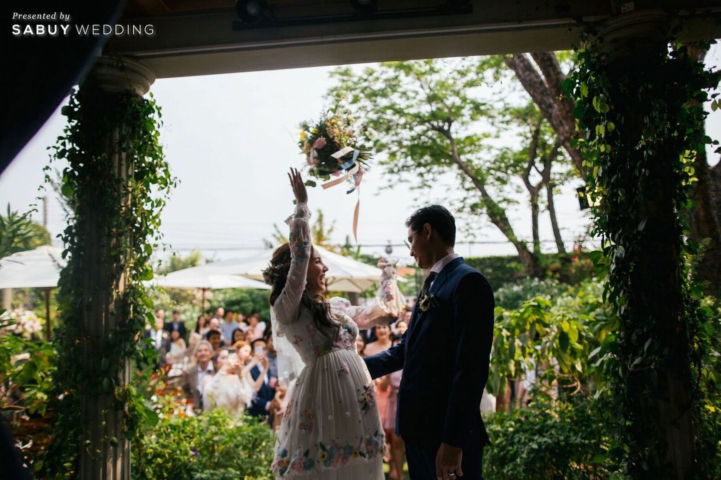 จัดงานแต่งงาน,งานแต่งงาน,งานเอ้าท์ดอร์,งานแต่งงานในสวน,เจ้าสาว,เจ้าบ่าว,ช่อดอกไม้เจ้าสาว,สถานที่จัดงานแต่งงาน,สถานที่แต่งงาน,theapothecaryvenue,สถานที่ถ่ายพรีเวดดิ้ง รีวิวงานแต่งหวานละมุน สวยฟุ้งด้วยงานดอกไม้ @ The Apothecary Venue