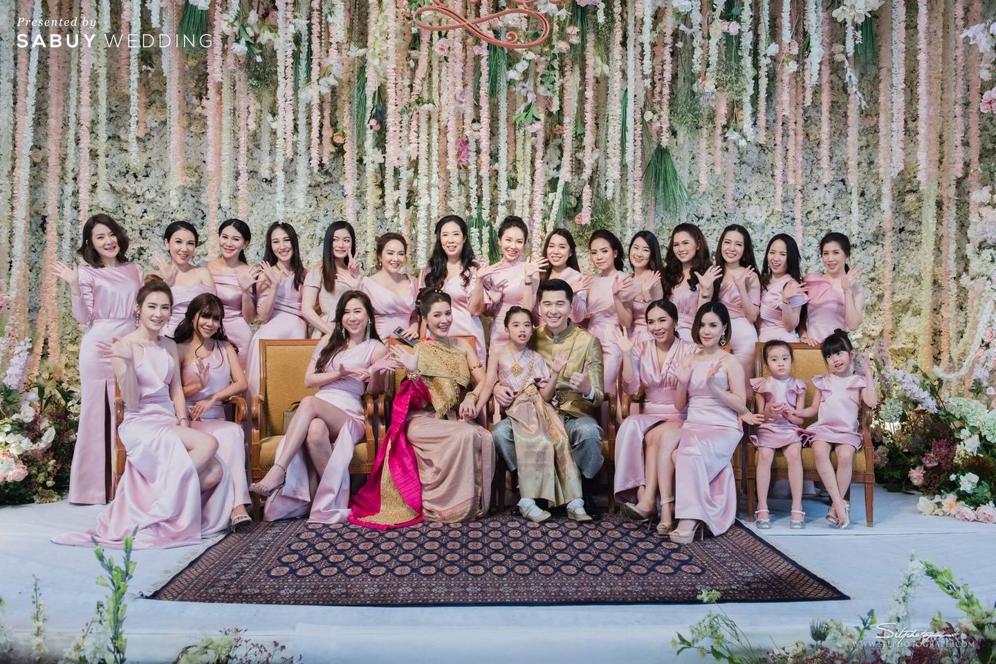 งานแต่งงาน,พิธีแต่งงานแบบไทย,ชุดไทยเจ้าสาว,เจ้าสาวเจ้าบ่าว,สถานที่แต่งงาน,โรงแรม,ตกแต่งงานแต่ง,จัดดอกไม้งานแต่ง,ชุดเพื่อนเจ้าสาว,เพื่อนเจ้าสาว รีวิวงานแต่งสุดอบอุ่นแห่งปี ‘We are Family’ งานนี้ห้อมล้อมด้วยรัก @Mandarin Oriental