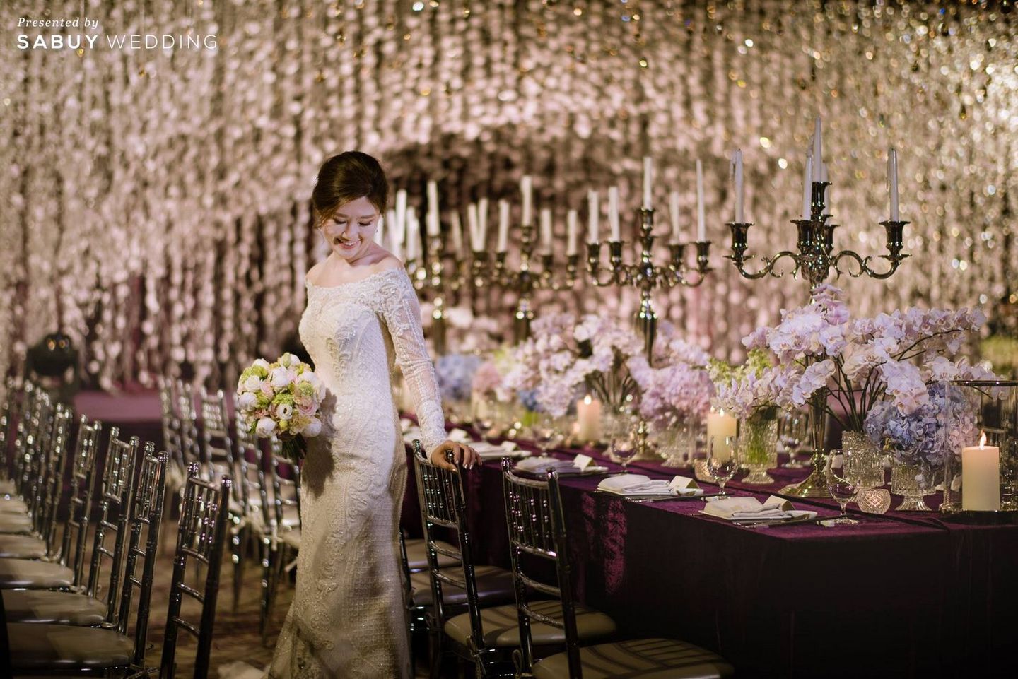 TonnamLamtan,Siam Kempinski Hotel,Chic palnner,รูปงานแต่ง,งานแต่งงาน,เวทีงานแต่ง,สถานที่แต่งงาน,สถานที่จัดงานแต่งงาน,โรงแรม,ตกแต่งงานแต่ง,งานเลี้ยง,จัดดอกไม้งานแต่ง,เจ้าสาว จัดเต็มความ Luxury ให้งานแต่งงาน ด้วยคริสตัลสุดตระการตา Photo by TonnamLamtan