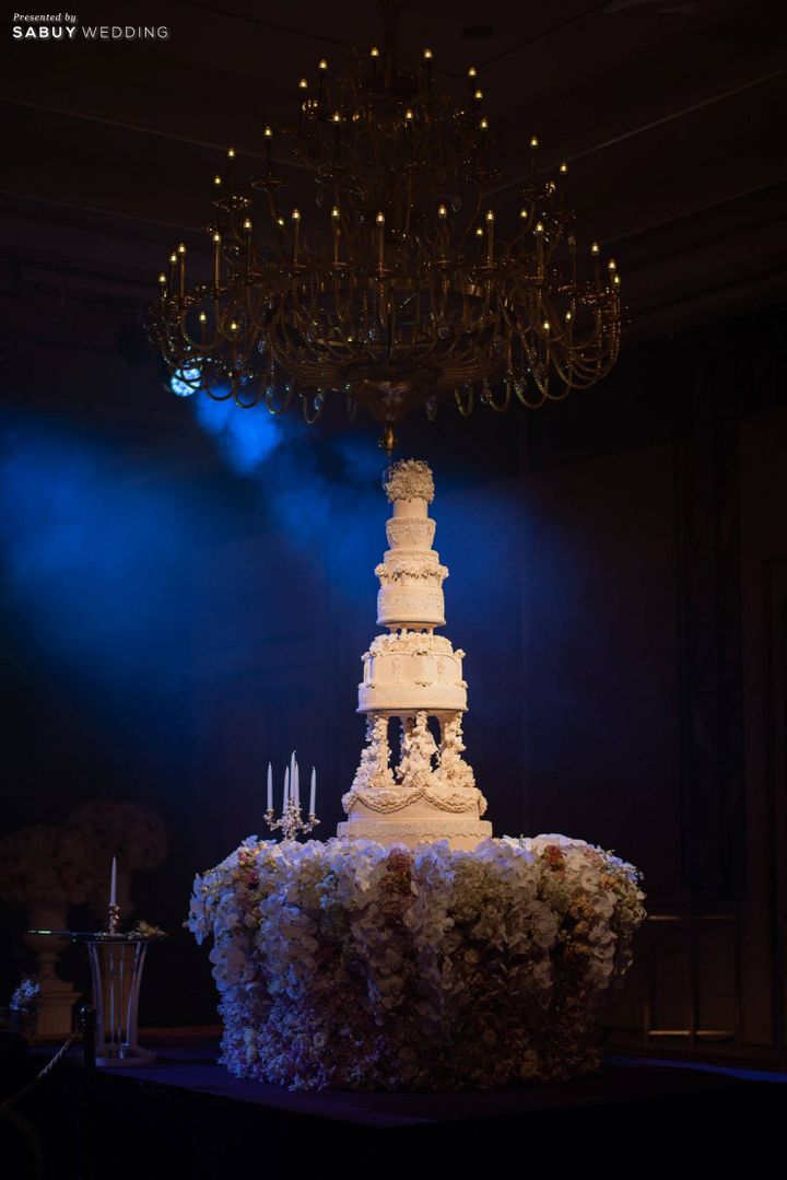 TonnamLamtan,Siam Kempinski Hotel,Chic palnner,รูปงานแต่ง,งานแต่งงาน,สถานที่แต่งงาน,สถานที่จัดงานแต่งงาน,โรงแรม,ตกแต่งงานแต่ง,งานเลี้ยง,จัดดอกไม้งานแต่ง,เค้กงานแต่ง,เค้กแต่งงาน,เค้ก จัดเต็มความ Luxury ให้งานแต่งงาน ด้วยคริสตัลสุดตระการตา Photo by TonnamLamtan