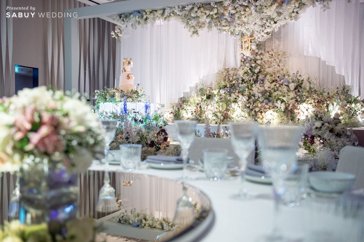 gunnerL.photography,Park Hyatt Bangkok,งานแต่งงาน,สถานที่แต่งงาน,สถานที่จัดงานแต่งงาน,โรงแรม,ตกแต่งงานแต่ง,เวทีงานแต่ง,จัดดอกไม้งานแต่ง,ดอกไม้ ปาร์ตี้งานแต่งสนุกได้ใจ พร้อมเซอร์ไพรส์สุดน่ารัก Photo by gunnerL.photography