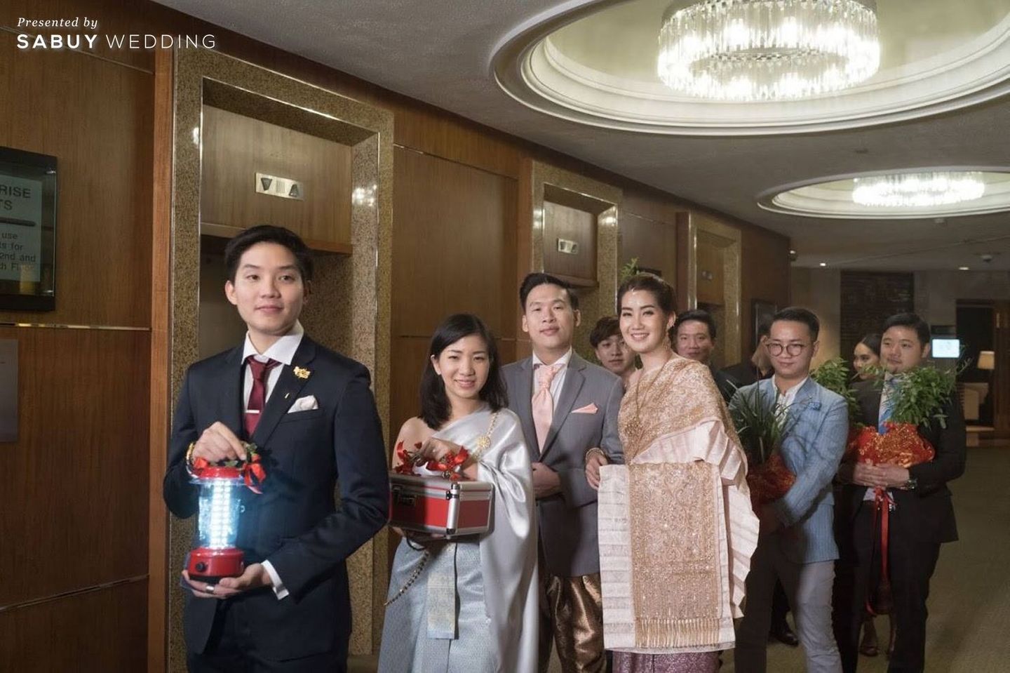 เจ้าสาว,เจ้าบ่าว,ชุดแต่งงาน,ชุดไทย,พิธีหมั้น รีวิวงานแต่งโรแมนติก ในธีมสุดชิค Sparkle Night @ Royal Orchid Sheraton Hotel & Towers