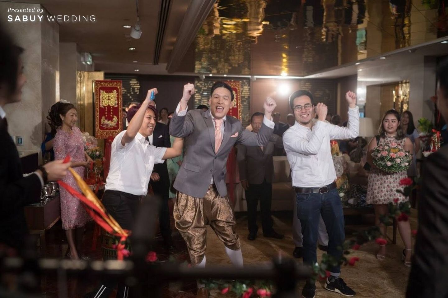 เจ้าบ่าว,ชุดไทย,พิธีหมั้น รีวิวงานแต่งโรแมนติก ในธีมสุดชิค Sparkle Night @ Royal Orchid Sheraton Hotel & Towers