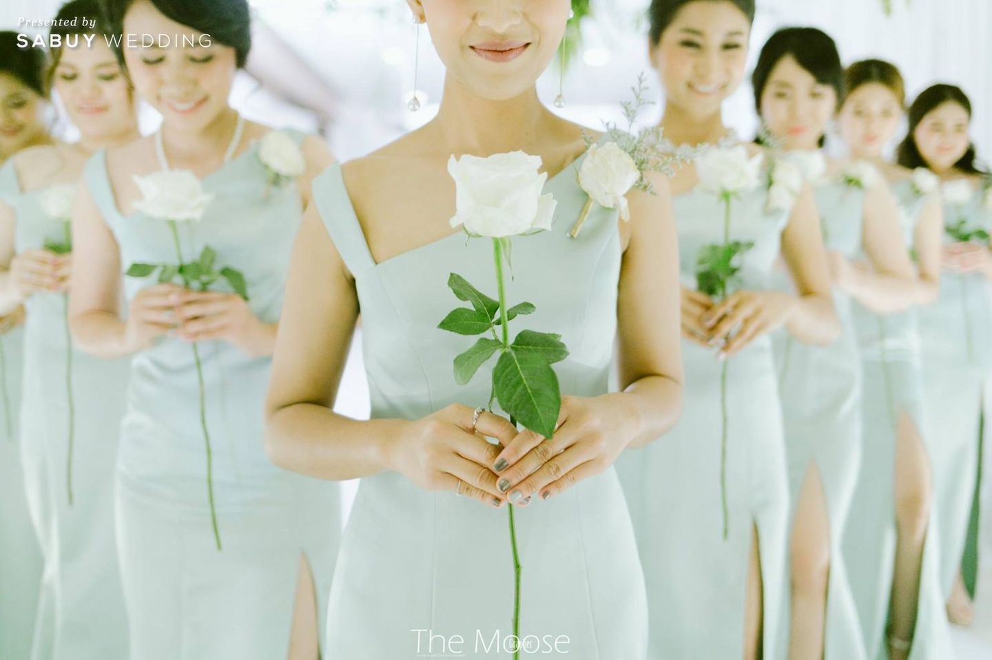 เพื่อนเจ้าสาว,ชุดเพื่อนเจ้าสาว รีวิวงานแต่งจัดธีมสวนให้เรียบหรู ดูโก้แบบมินิมอล @ Wangtai Hotel