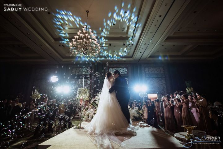 Fahever Photography,Grand Hyatt Erawan Bangkok,งานแต่งงาน,สถานที่แต่งงาน,สถานที่จัดงานแต่งงาน,โรงแรม,ช่างภาพงานแต่ง,ช่างภาพ,ช่างภาพแต่งงาน,เจ้าบ่าว,เจ้าสาว,พิธีแต่งงาน,เค้กแต่งงาน,เค้กงานแต่ง Fahever Photography เก็บภาพงานแต่งสวยครบสูตร ทีมเดียวได้ทั้งซีนีม่าและภาพนิ่ง