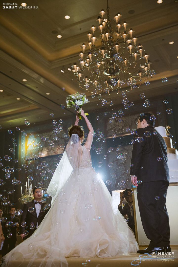 Fahever Photography,Grand Hyatt Erawan Bangkok,งานแต่งงาน,สถานที่แต่งงาน,สถานที่จัดงานแต่งงาน,โรงแรม,ช่างภาพงานแต่ง,ช่างภาพ,ช่างภาพแต่งงาน,เจ้าบ่าว,เจ้าสาว,พิธีแต่งงาน Fahever Photography เก็บภาพงานแต่งสวยครบสูตร ทีมเดียวได้ทั้งซีนีม่าและภาพนิ่ง
