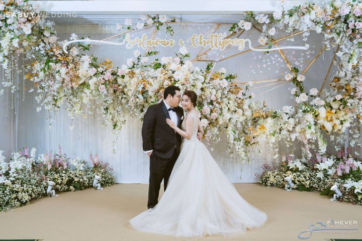 Fahever Photography,Grand Hyatt Erawan Bangkok,งานแต่งงาน,สถานที่แต่งงาน,สถานที่จัดงานแต่งงาน,โรงแรม,ช่างภาพงานแต่ง,ช่างภาพ,ช่างภาพแต่งงาน,เจ้าบ่าว,เจ้าสาว,ตกแต่งงานแต่ง,จัดดอกไม้งานแต่ง,แบคดรอป,Backdrop งานแต่ง,ดอกไม้,พร็อพ Fahever Photography เก็บภาพงานแต่งสวยครบสูตร ทีมเดียวได้ทั้งซีนีม่าและภาพนิ่ง
