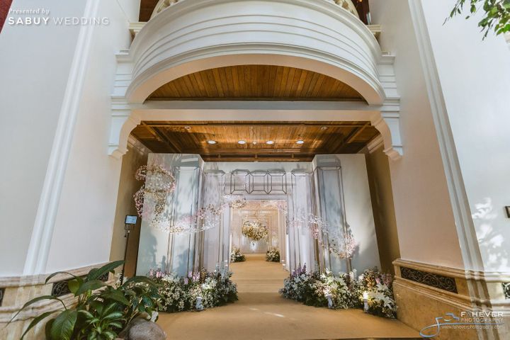 Fahever Photography,Grand Hyatt Erawan Bangkok,งานแต่งงาน,สถานที่แต่งงาน,สถานที่จัดงานแต่งงาน,โรงแรม,ช่างภาพงานแต่ง,ช่างภาพ,ช่างภาพแต่งงาน,ตกแต่งงานแต่ง,จัดดอกไม้งานแต่ง,แบคดรอป,Backdrop งานแต่ง,ดอกไม้,พร็อพ Fahever Photography เก็บภาพงานแต่งสวยครบสูตร ทีมเดียวได้ทั้งซีนีม่าและภาพนิ่ง