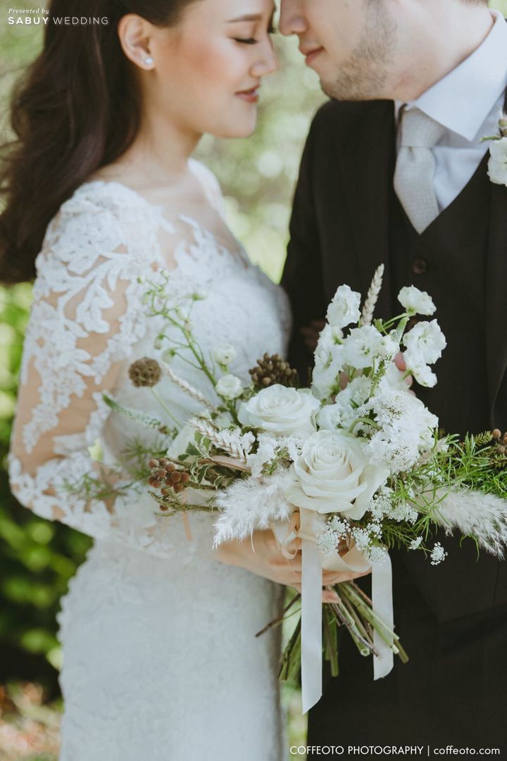 การ์ดแต่งงาน พรีเวดดิ้ง ชุดเจ้าสาว งานหมั้น backdrop งานแต่ง wedding planner organizer จัดดอกไม้งานแต่ง ชุดหมั้น สถานที่จัดงานแต่งงาน ร้านเช่าชุดแต่งงาน ช่างภาพงานแต่ง สถานที่ถ่ายพรีเวดดิ้ง รูปงานแต่ง พิธีหมั้น organizer planner ถ่ายรูปแต่งงาน รับจัดเลี้ยง สถานที่จัดงานแต่งงานเล็ก review งานแต่งงาน งานแต่ง outdoor ชุดบ่าวสาว งานแต่งตอนเช้า เวทีงานแต่ง งานแต่งชายทะเล งานแต่งริมทะเล ถ่ายภาพพรีเวดดิ้ง เรือนไทย ริมน้ำ งานแต่งริมทะเล งานแต่งในสวน แพคเกจแต่งงาน 40 ไอเดียช่อดอกไม้ Inspiration จากเจ้าสาวตัวจริง