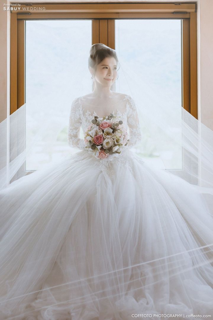 การ์ดแต่งงาน พรีเวดดิ้ง ชุดเจ้าสาว งานหมั้น backdrop งานแต่ง wedding planner organizer จัดดอกไม้งานแต่ง ชุดหมั้น สถานที่จัดงานแต่งงาน ร้านเช่าชุดแต่งงาน ช่างภาพงานแต่ง สถานที่ถ่ายพรีเวดดิ้ง รูปงานแต่ง พิธีหมั้น organizer planner ถ่ายรูปแต่งงาน รับจัดเลี้ยง สถานที่จัดงานแต่งงานเล็ก review งานแต่งงาน งานแต่ง outdoor ชุดบ่าวสาว งานแต่งตอนเช้า เวทีงานแต่ง งานแต่งชายทะเล งานแต่งริมทะเล ถ่ายภาพพรีเวดดิ้ง เรือนไทย ริมน้ำ งานแต่งริมทะเล งานแต่งในสวน แพคเกจแต่งงาน 40 ไอเดียช่อดอกไม้ Inspiration จากเจ้าสาวตัวจริง