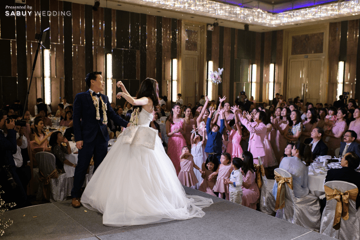  รีวิวงานแต่งหวานด้วยดอกไม้ สวยละมุนใจในธีมชมพูทอง @ Reniassance bangkok ratchaprasong  hotel