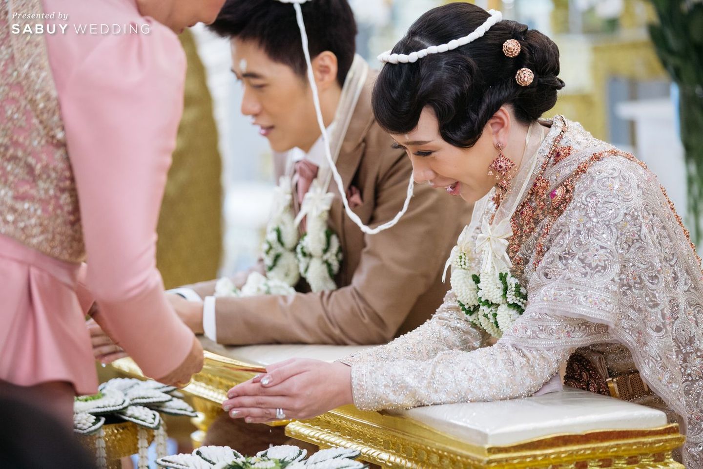 พิธีแต่งงาน,แต่งงาน,เจ้าบ่าว,เจ้าสาว รีวิวงานแต่งไทยประยุกต์ สวยคลาสสิกด้วยโทนขาวทอง @ The Berkeley Hotel Pratunam