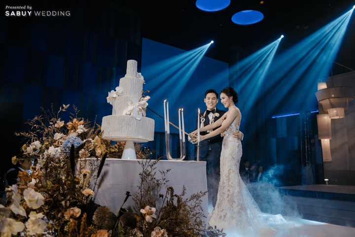 เจ้าบ่าว,เจ้าสาว,แต่งงาน,พิธีแต่งงาน,เค้กแต่งงาน รีวิวงานแต่งสุดโมเดิร์นของบ่าวสาวสายปาร์ตี้ เก๋ด้วยสี Rose Gold & Taupe @ W Bangkok