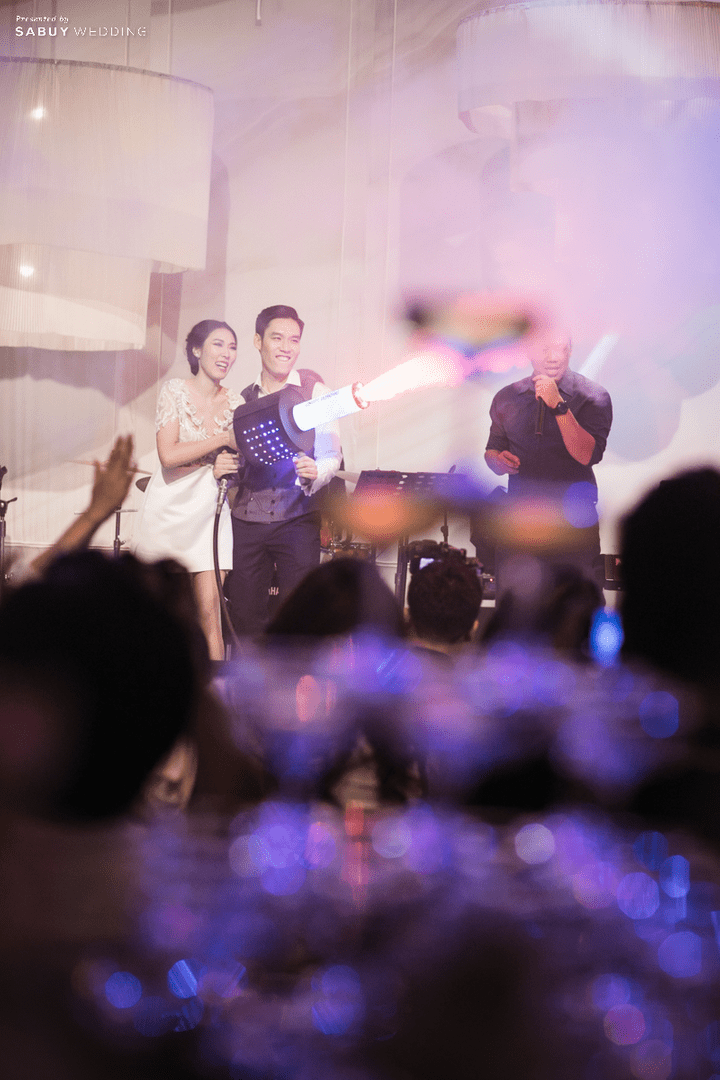 เจ้าบ่าว,เจ้าสาว,แต่งงาน,อาฟเตอร์ปาร์ตี้ รีวิวงานแต่งสุดโมเดิร์นของบ่าวสาวสายปาร์ตี้ เก๋ด้วยสี Rose Gold & Taupe @ W Bangkok