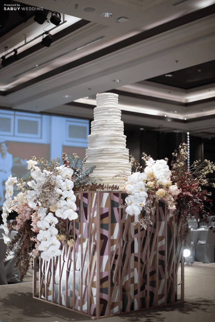  รีวิวงานแต่งสวยชิค โรแมนติกไปกับงานหมั้นแสง Daylight @ Bangkok Marriott Marquis Queen's Park