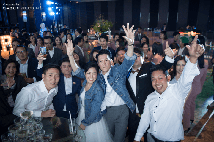  รีวิวงานแต่งสวยชิค โรแมนติกไปกับงานหมั้นแสง Daylight @ Bangkok Marriott Marquis Queen's Park
