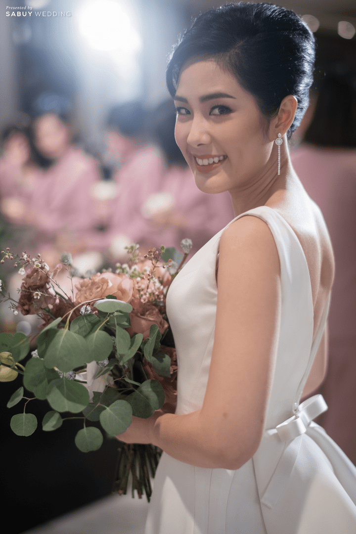  รีวิวงานแต่งสวยชิค โรแมนติกไปกับงานหมั้นแสง Daylight @ Bangkok Marriott Marquis Queen's Park
