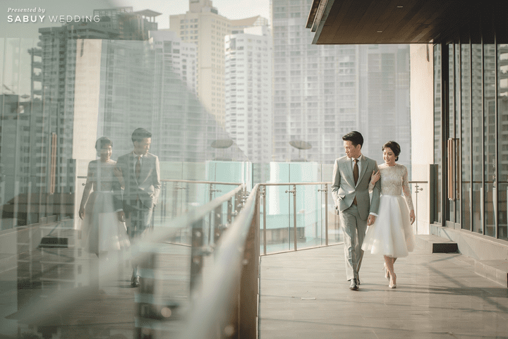  รีวิวงานแต่งสวยชิค โรแมนติกไปกับงานหมั้นแสง Daylight @ Bangkok Marriott Marquis Queen's Park