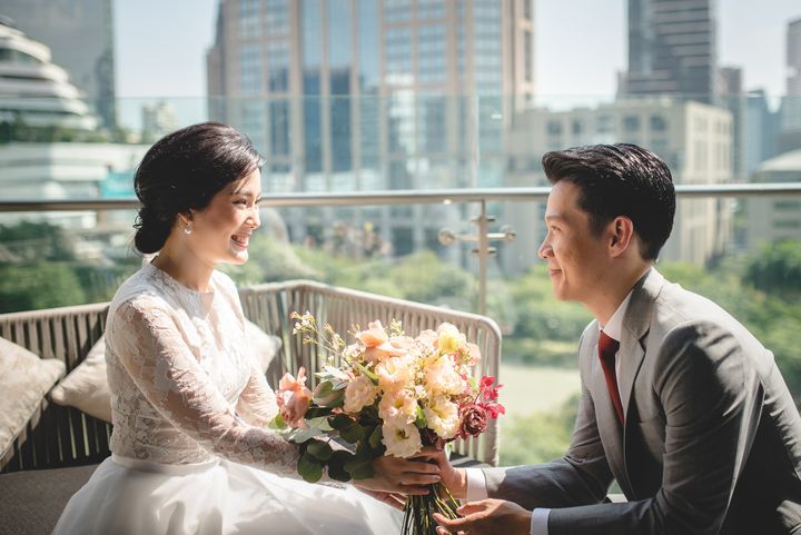 รีวิวงานแต่งสวยชิค โรแมนติกไปกับงานหมั้นแสง Daylight @ Bangkok Marriott Marquis Queen's Park