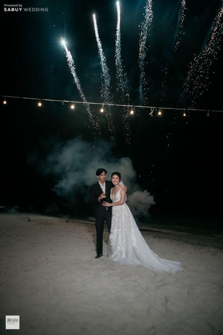 Romantic Seaside Wedding with Dazzling Waterfall Fireworks at Hua Hin Marriott Resort & Spa