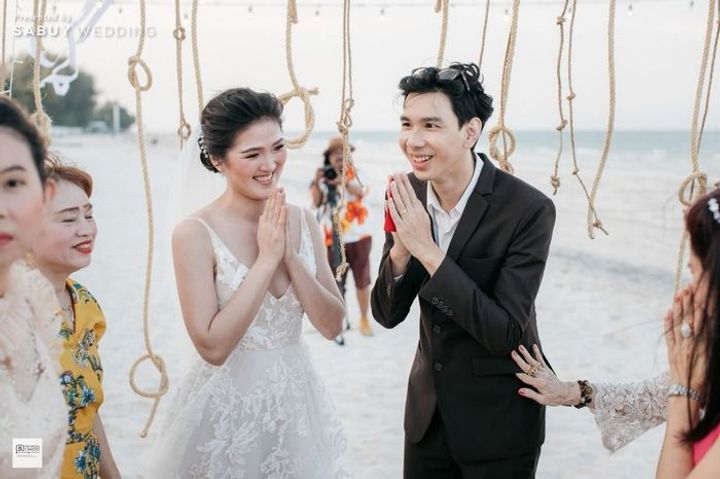  Romantic Seaside Wedding with Dazzling Waterfall Fireworks at Hua Hin Marriott Resort & Spa