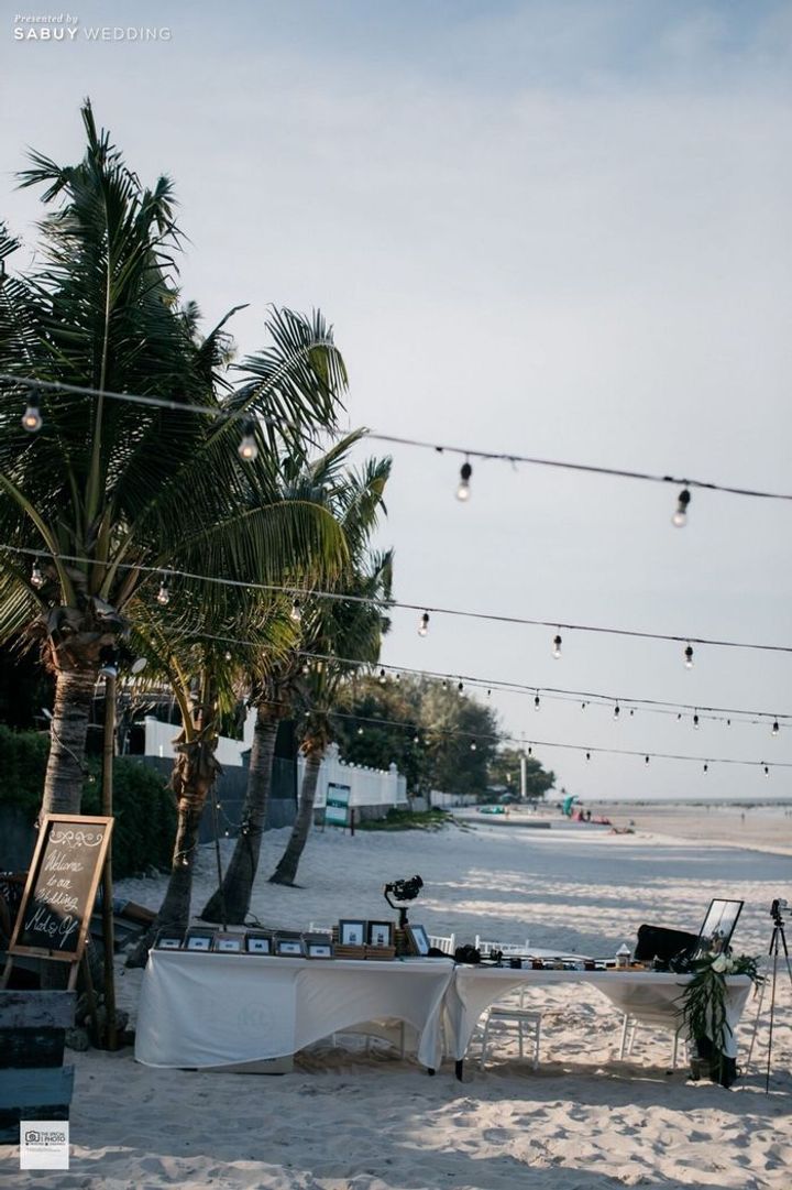  Romantic Seaside Wedding with Dazzling Waterfall Fireworks at Hua Hin Marriott Resort & Spa