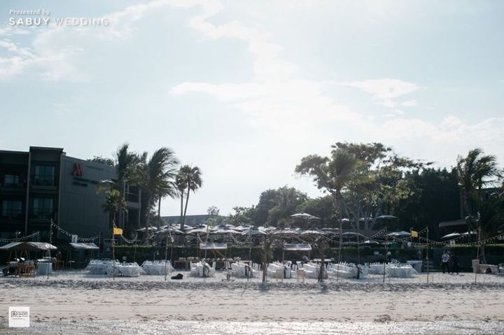  Romantic Seaside Wedding with Dazzling Waterfall Fireworks at Hua Hin Marriott Resort & Spa