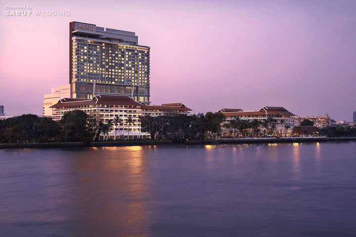  AVANI+ Riverside Bangkok Hotel อลังการห้องจัดเลี้ยงไซส์ใหญ่ เพดานสูง 11 เมตร!