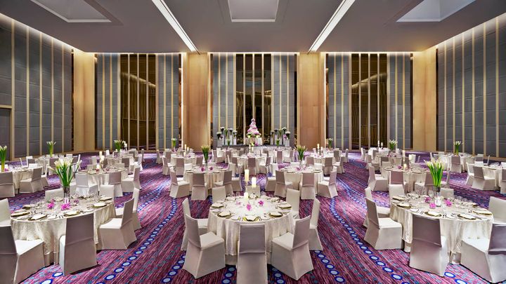 AVANI+ Riverside Bangkok Hotel อลังการห้องจัดเลี้ยงไซส์ใหญ่ เพดานสูง 11 เมตร!