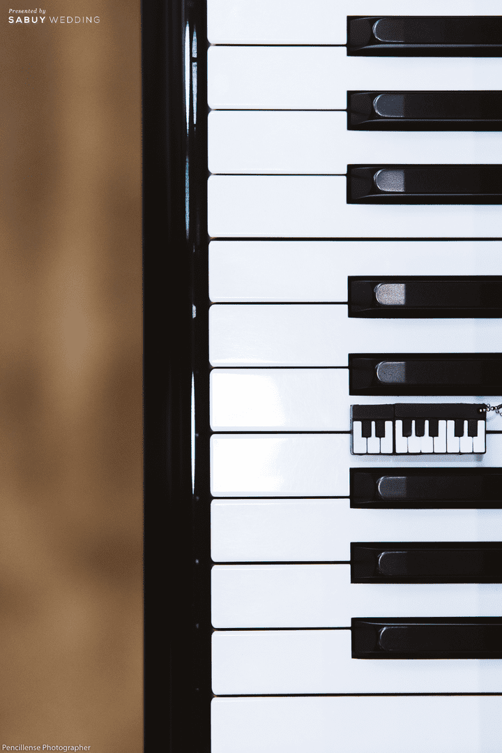 รีวิวงานแต่งโทนชมพู ใช้เปียโนเป็นกิมมิคหลัก สร้างความประทับใจ @Sheraton Grande Sukhumvit