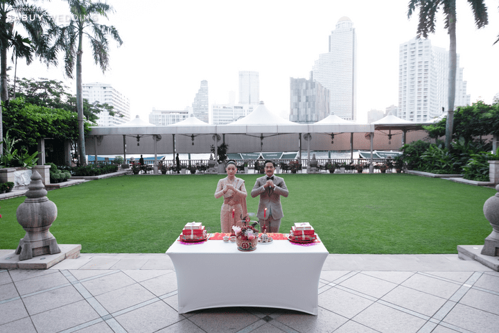 เจ้าบ่าว,เจ้าสาว,ชุดแต่งงาน,สถานที่จัดงานแต่งงาน รีวิวงานแต่งริมน้ำชวนฝัน สวยอลังการ ได้งานครบทุกพิธี @The Peninsula Bangkok 