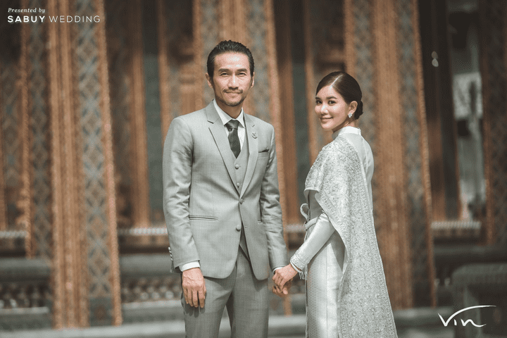  สุด Exclusive เบื้องหลังชุดไทยของ "ก้อย รัชวิน" ผ้าไหมลายเฉพาะผืนเดียวในโลก!
