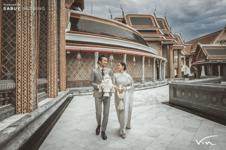  สุด Exclusive เบื้องหลังชุดไทยของ "ก้อย รัชวิน" ผ้าไหมลายเฉพาะผืนเดียวในโลก!