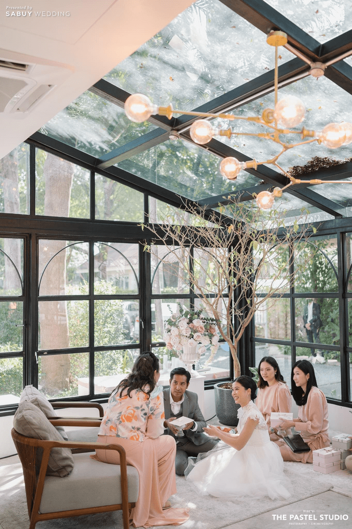  งานแต่งสวย กลางสวนร่มรื่น ในธีมสีขาวสุดอบอุ่น @ Amco House