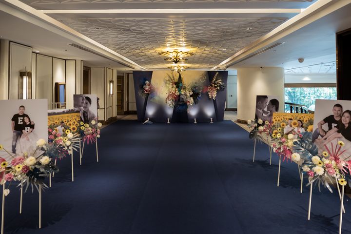  รีวิวงานแต่งสวยไม่ซ้ำใคร กับธีมสี Hologram ทั้งงานหมั้นและฉลอง @ The Athenee Hotel, a Luxury Collection Hotel, Bangkok
